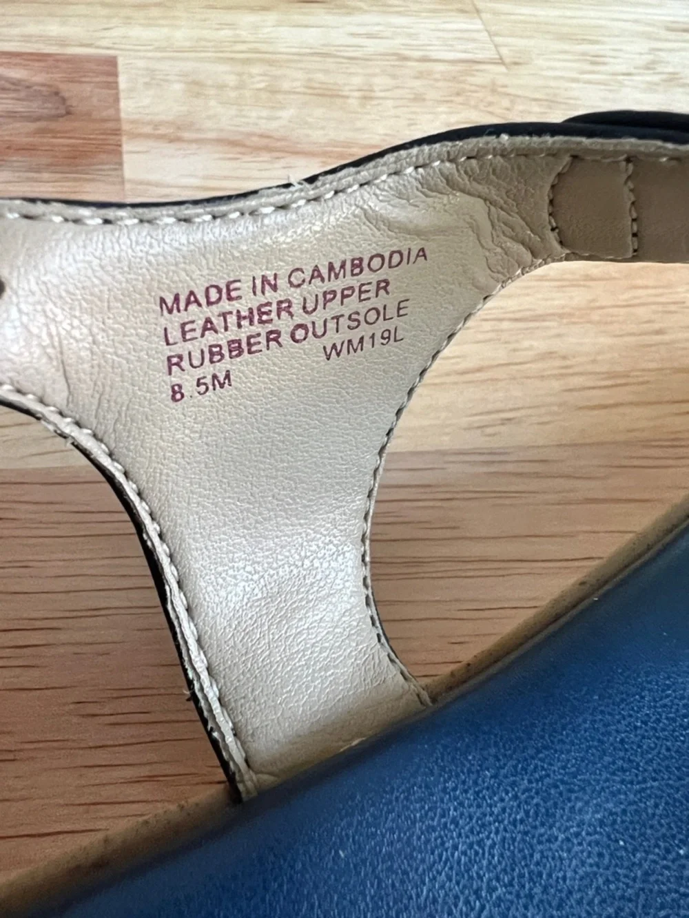 Michael Kors Womens Judy Thong Summer Sandals Navy Blue Leather Size 8.5 - Picture 4 of 10